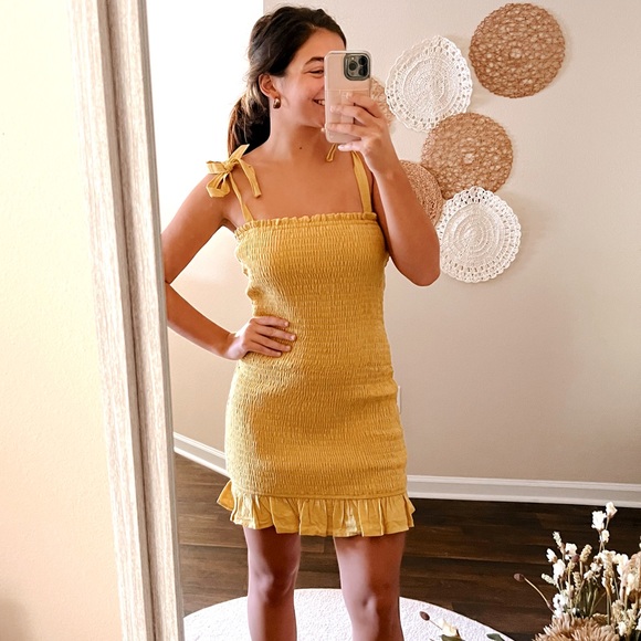 (entro) NWT gold mustard yellow smocked sleeveless mini short dress tie straps - Picture 2 of 7